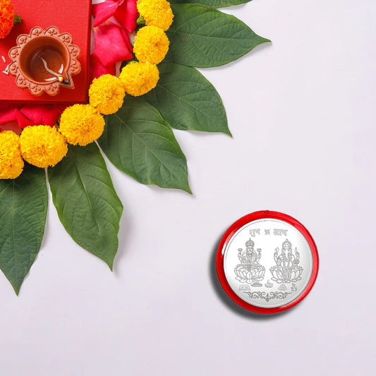 3.Elegant & Meaningful (Focus on the Bond) The Eternal Bond Bracelet Rakhi & Prosperity Celebration Box
